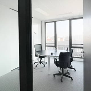 Bureau privé 20 m² 4 postes Coworking Rue Laure Diebold Lyon 69009 - photo 1